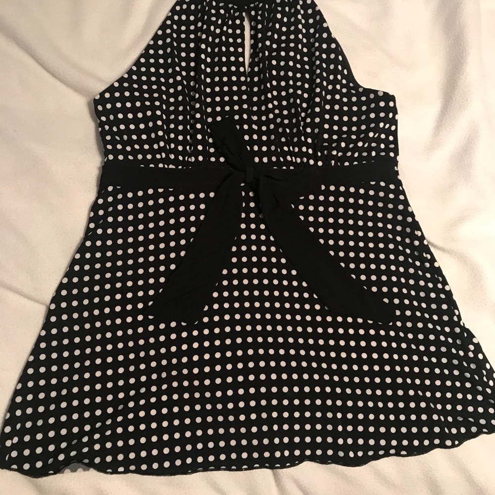 iz byer California - keyhole halter NWT size large